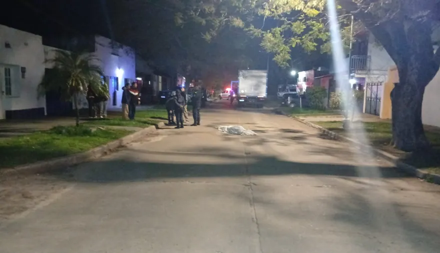 Accidente fatal en Esquina: Moto choca contra camión y muere joven acompañante