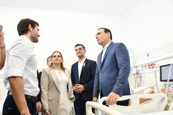 En Bella Vista, Valdés inauguró Unidad de Terapia Intensiva y valoró "el esfuerzo de los médicos correntinos"