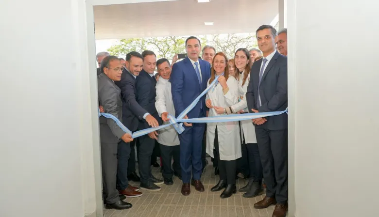 Valdés inauguró el Hospital Pediátrico de Goya, obra clave para la atención médica en la región