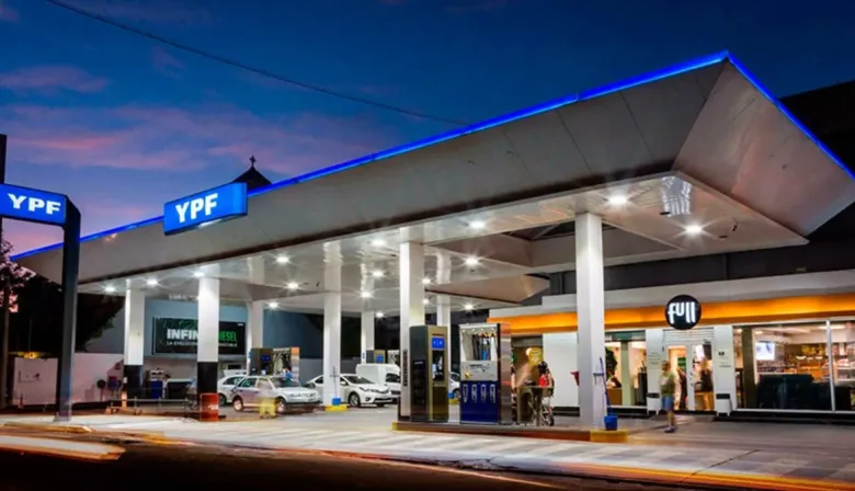 La Justicia de Estados Unidos ordena a la Argentina a entregar el 51% de las acciones de YPF