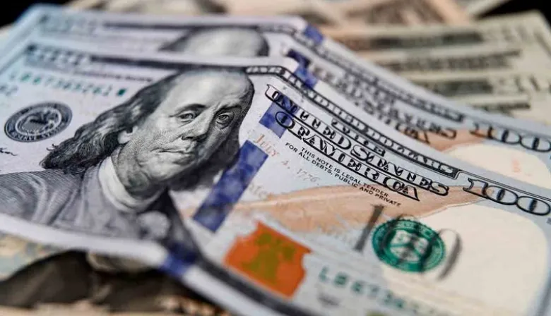 El dólar oficial cayó y se alejó de los $1.400: a cuánto cerró este lunes el blue en Rosario
