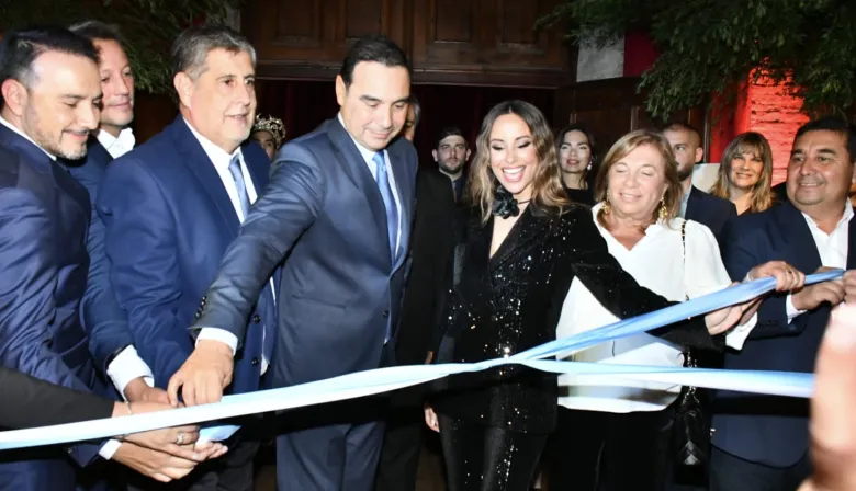 Para federalizar el arte, Valdés reabrió el Centro Cultural Esquina