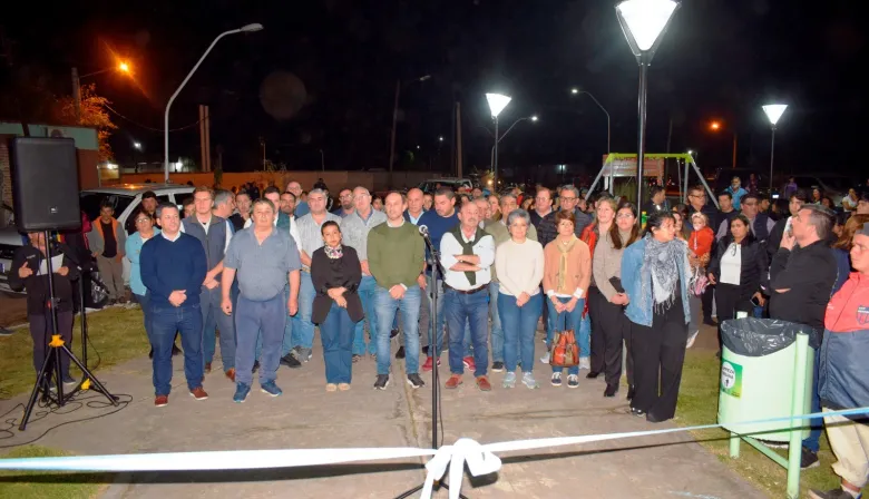 El intendente Mariano Hormaechea presidió la inauguración de las obras en el polideportivo del barrio Sarmiento