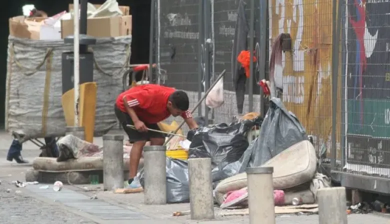 Según la UCA, la caída de la pobreza anunciada por el Gobierno estaría sobreestimada en hasta cinco puntos porcentuales