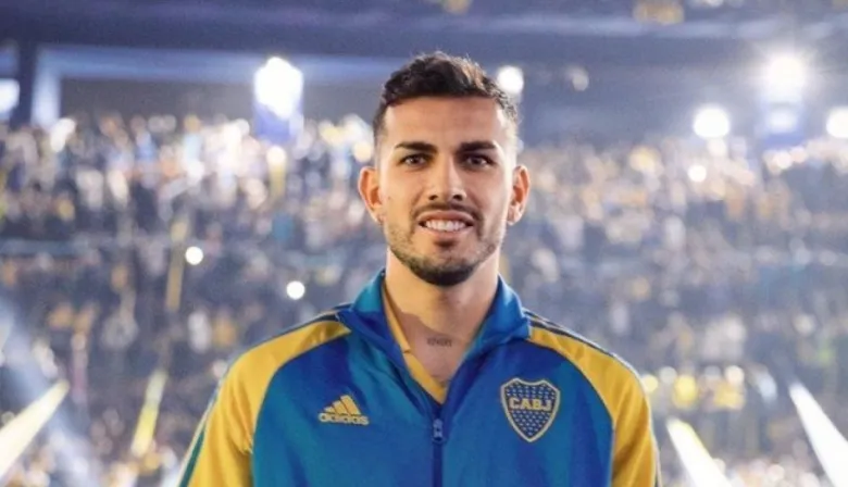 Con una Bombonera repleta, Boca Juniors presentó a Leandro Paredes como flamante refuerzo