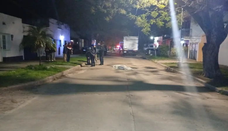 Accidente fatal en Esquina: Moto choca contra camión y muere joven acompañante