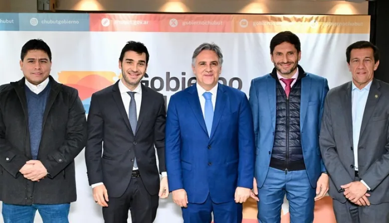 Cinco gobernadores formaron un frente electoral para desafiar a Javier Milei en las elecciones legislativas de octubre
