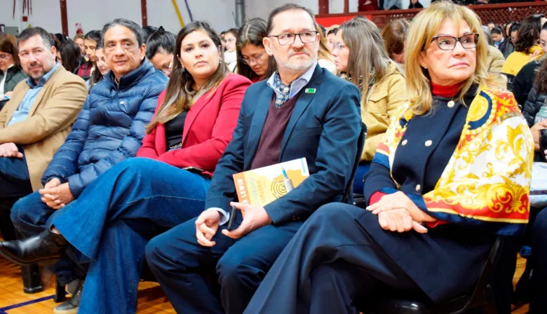 Ministra de Educación de la Provincia, Práxedes López, estimó capacitar a mas de 7 mil docentes en neurociencia