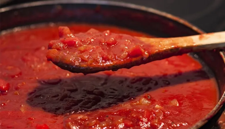 ANMAT recomendó no consumir puré de tomate de reconocida marca por posible contaminación con gusanos