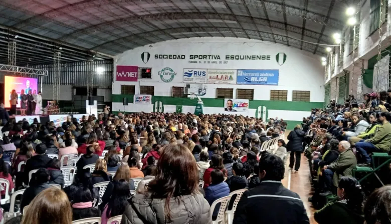 Bernardo Stamateas cautivó a Esquina con una charla motivacional inolvidable