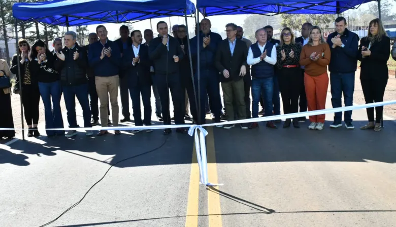 Valdés inauguró en Libres la repavimentación e iluminación de la RN 117 y la vía principal del Parque Industrial
