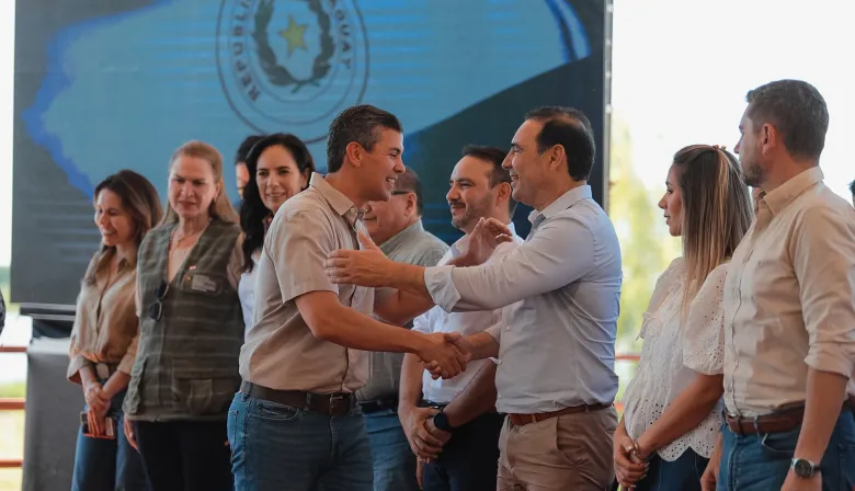 Gustavo Valdés acompañó al presidente Santiago Peña en una jornada de trabajo en Humaitá