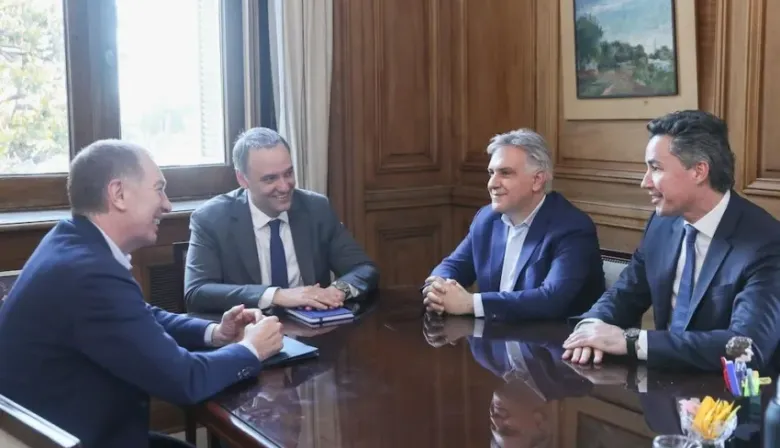 Diego Santilli y Manuel Adorni mantuvieron reuniones con gobernadores para avanzar en el acuerdo por el Presupuesto 2026