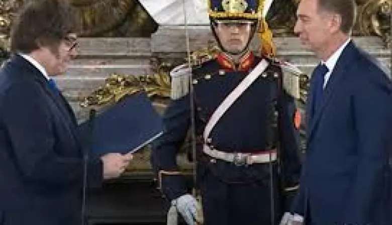 Javier Milei le tomó juramento a Diego Santilli como nuevo ministro del Interior