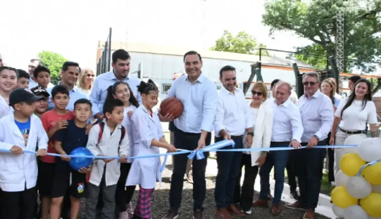 Valdés remarcó que en su gestión se realizaron más de 4000 viviendas