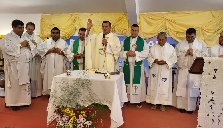 Monseñor Canecín llama a profundizar la sinodalidad en el Encuentro de la Renovación Carismática