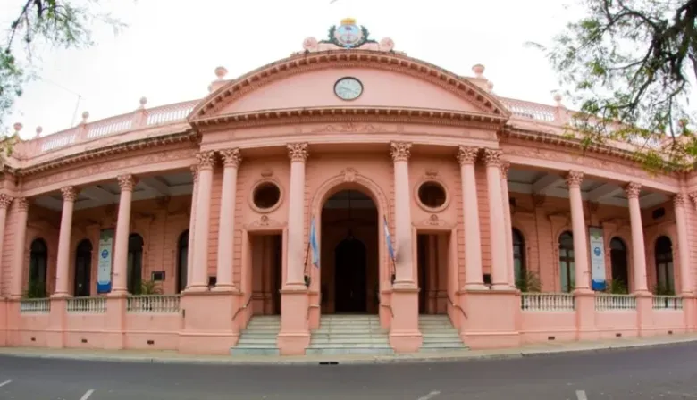 El gobernador Valdés decretó los asuetos de fin de año y las ferias de verano para la administración provincial