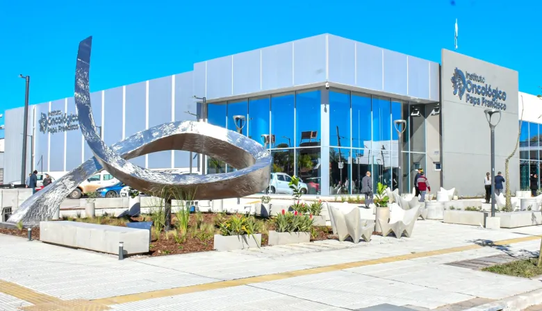 Instituto Oncológico “Papa Francisco”: con un centro de atención modelo, la Provincia insta a la prevención en el Día Mundial contra el Cáncer