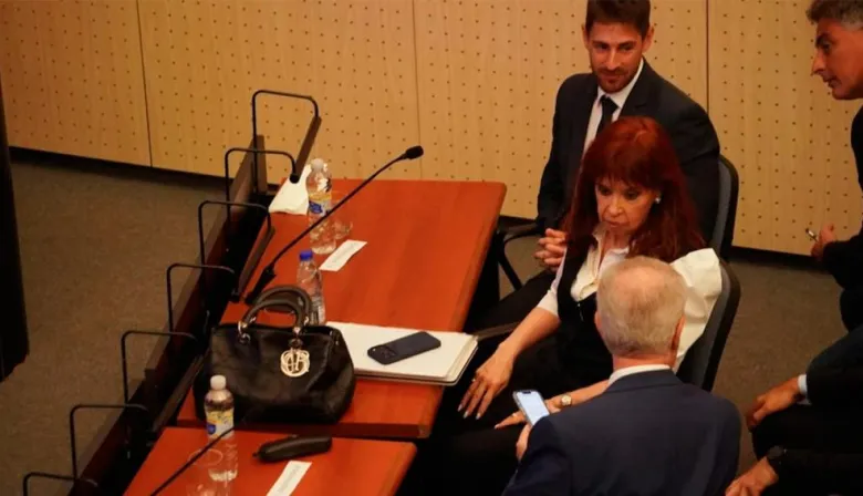 Cristina Kirchner declara en Comodoro Py por la Causa Cuadernos: “Estoy cumpliendo una muy injusta condena”