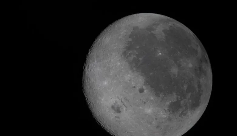La misión Artemis II cruzó el lado oculto de la Luna, retomó contacto con la Tierra y comenzó el viaje de regreso