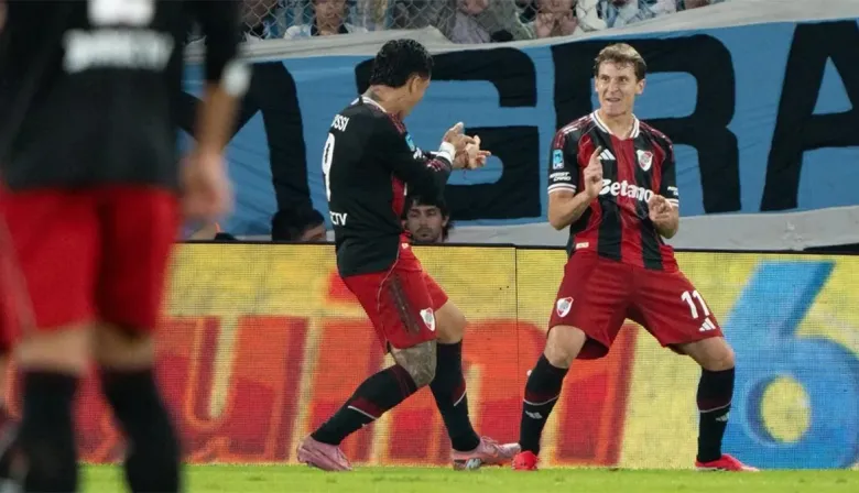 River se impuso en Avellaneda y ganó 2 a 0 ante Racing en el Torneo Apertura