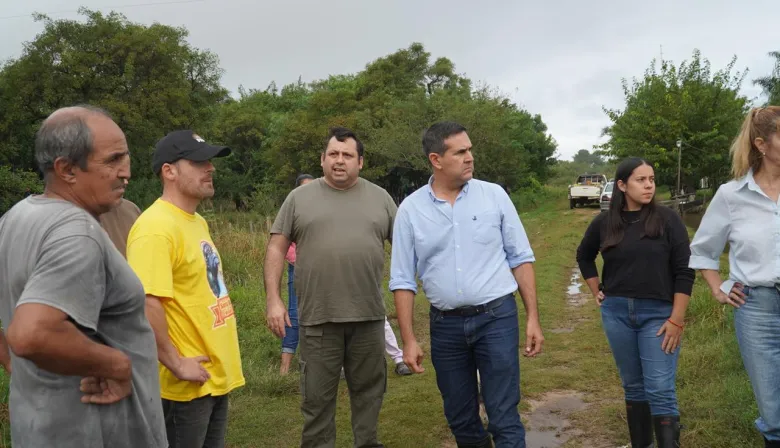 El Gobierno brinda asistencia a las familias evacuadas en Esquina