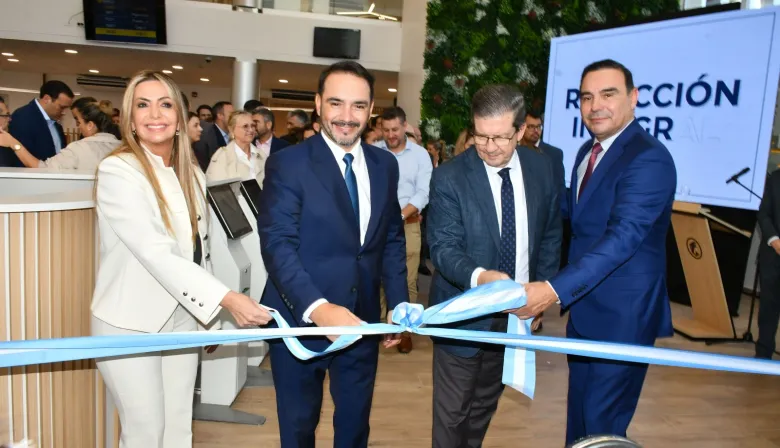 El Gobernador inauguró la modernización de la histórica Casa Matriz del Banco de Corrientes