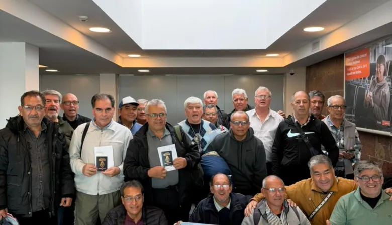 Excombatientes correntinos regresaron a Malvinas en un viaje de memoria, emoción y homenaje