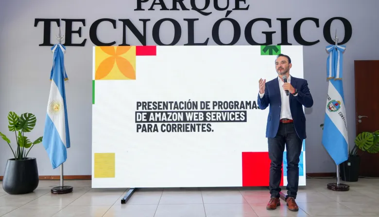 Juan Pablo Valdés firmó acuerdo con Amazon: capacitaciones gratuitas en IA y financiamiento para startups