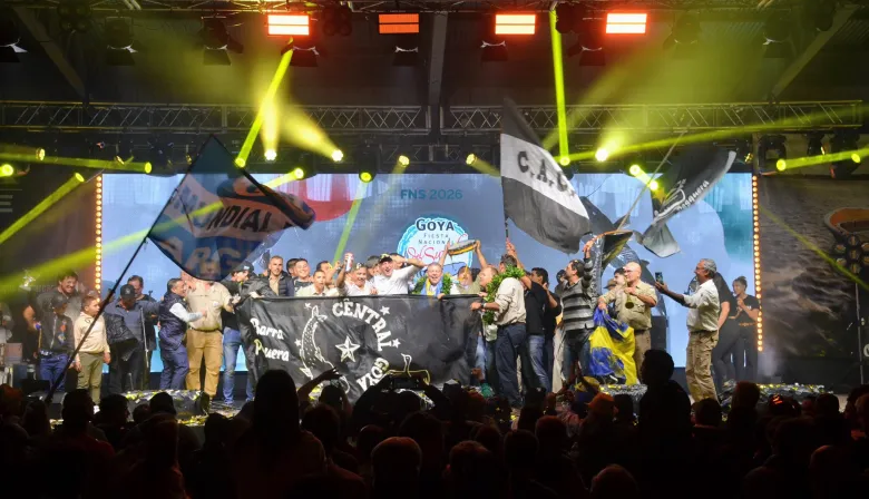 Una noche de consagración y encuentro en la cena de cierre de la Fiesta del Surubi