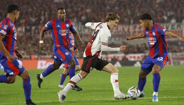 River empató 2 a 2 ante San Lorenzo y pasó por penales a los cuartos de final del Torneo Apertura