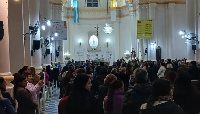 Con fe y emoción, comenzó la novena de Santa Rita en Esquina