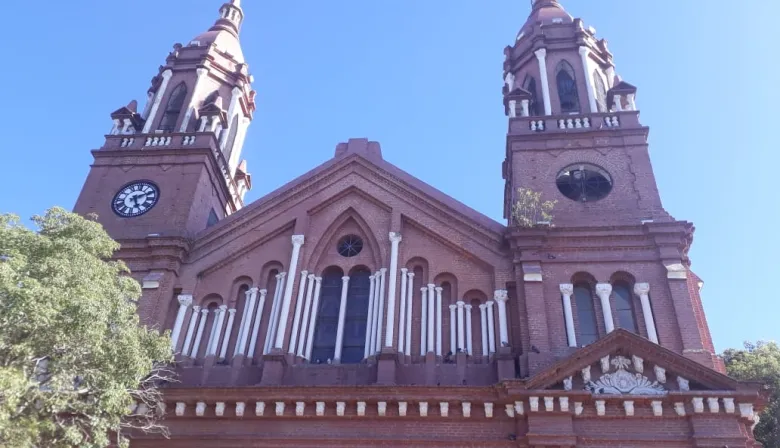 Esquina vive su día de fe: miles de peregrinos llegan para honrar a Santa Rita