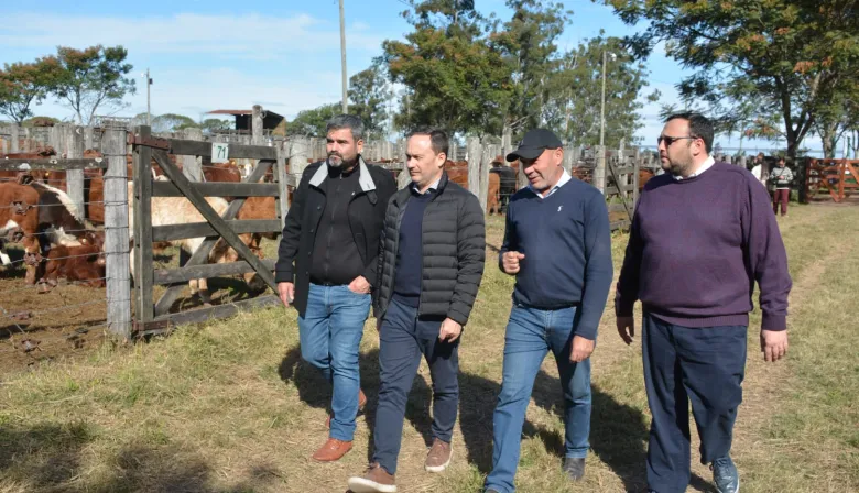 El intendente Mariano Hormaechea acompañó a los productores ganaderos