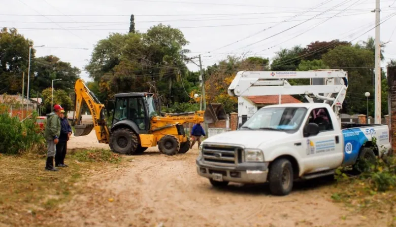 Intensifican trabajos de mantenimiento y mejoras en la zona del Hospital de Esquina