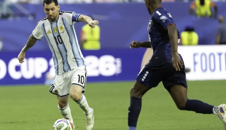 Argentina sufrió hasta el final, venció 3-2 a Cabo Verde en el suplementario y se metió en octavos