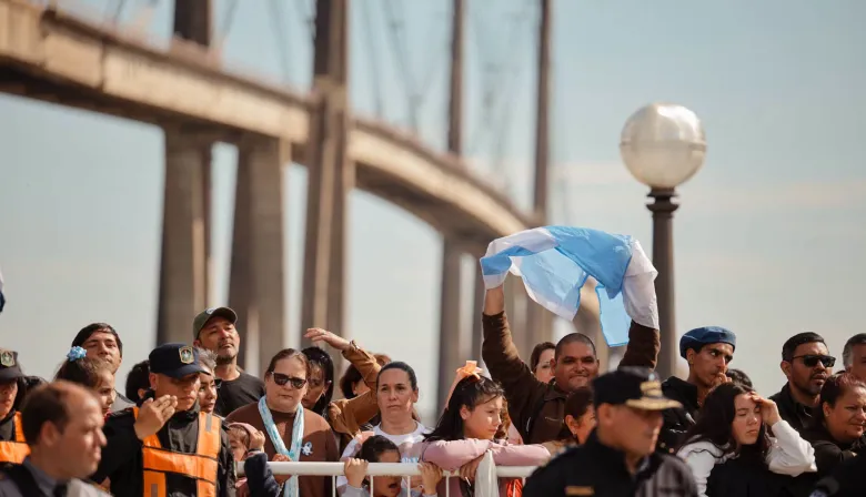 Corrientes se vistió de patria: más de 20.000 personas celebraron los 210 años de la Independencia en la Costanera