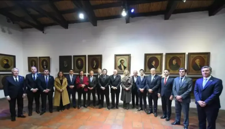 Valdés destacó el diálogo con Milei y los gobernadores tras la vigilia por la Independencia