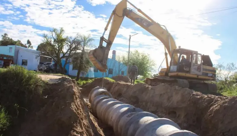 Esquina mejora su sistema pluvial: avanzan las obras en el desagüe La Morocha