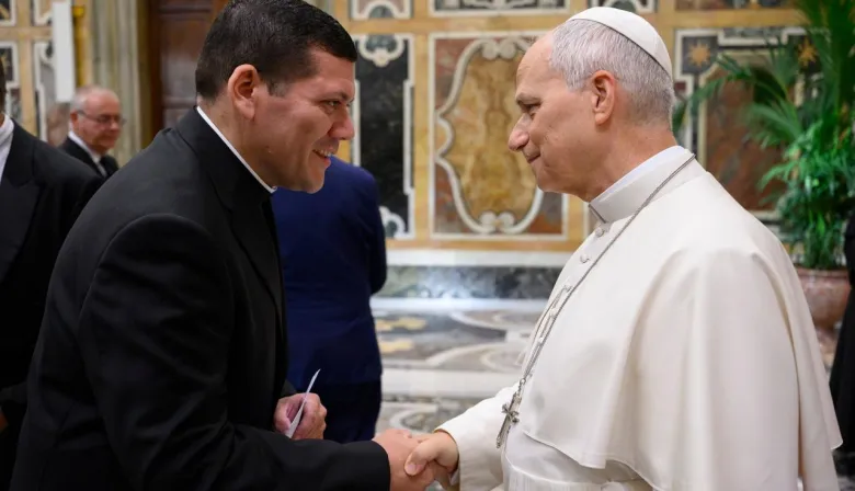 El sacerdote goyano Pablo Stortti participó de un encuentro internacional en Roma y saludó al Papa