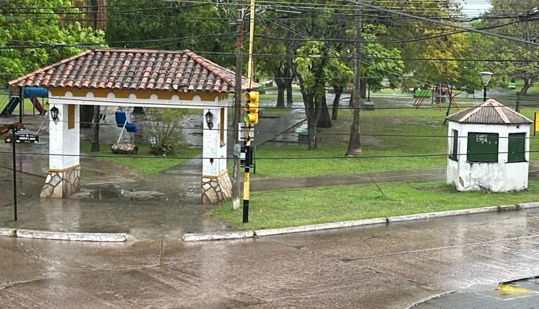 Corrientes bajo doble alerta por tormentas: las lluvias podrían continuar hasta el domingo