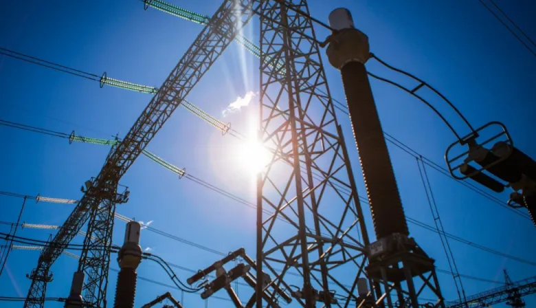 Corrientes tendrá mayores topes de consumo eléctrico subsidiado para afrontar las altas temperaturas