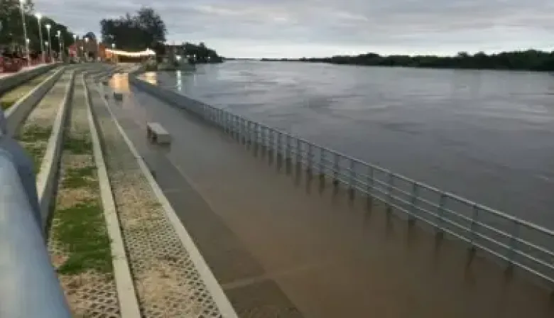 La crecida del Paraná pone en alerta a Goya: 14 familias debieron dejar sus hogares