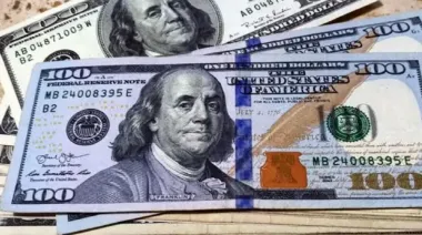 Pagos y cuotas con tarjeta de crédito en dólares: el Gobierno alista nuevas medidas