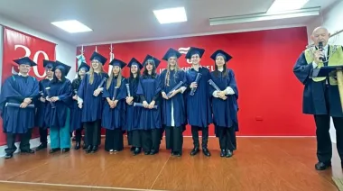 Nuevos egresados de la Universidad de la Cuenca del Plata