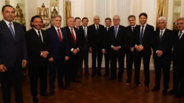 Agenda post-triunfo: Valdés en Clarín y la apuesta por un frente federal