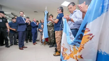 El gobernador Juan Pablo Valdés despidió a los excombatientes que viajan a Malvinas