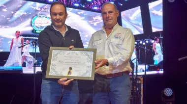La COMUPE y la Municipalidad reconocieron a los ballet participantes de la 49ª edición de la Fiesta Nacional del Surubí