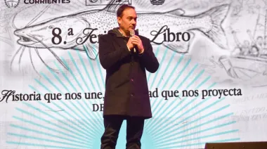 El intendente Mariano Hormaechea dejó inaugurada la Feria del Libro