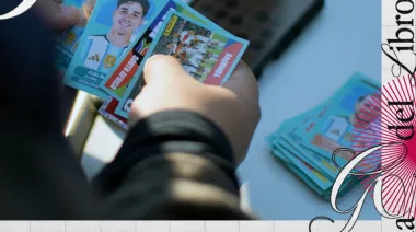 "La pasión por el Mundial llega a la Feria del Libro de Goya con un nuevo intercambio de figuritas".